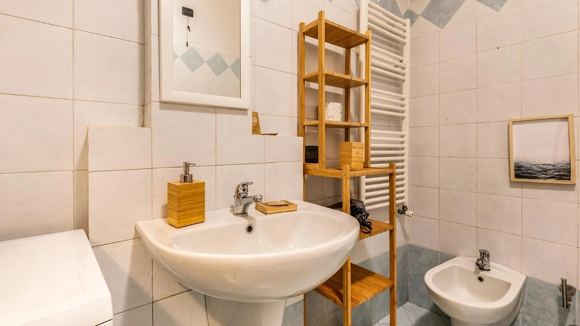 Milano Confy Apartment 2Pax- Via Tartini, 26 0*, Mediolan