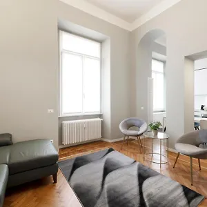 Apartment Royal - Centro, Mailand